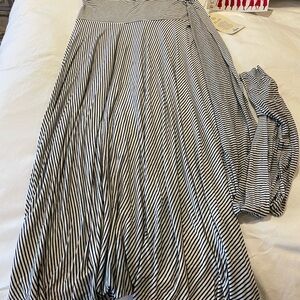 Elan b&w stripe convertible dress, one size, NWT